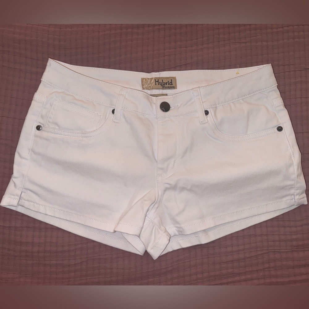 NWOT “Hybrid & company” White Stretchy Shorts